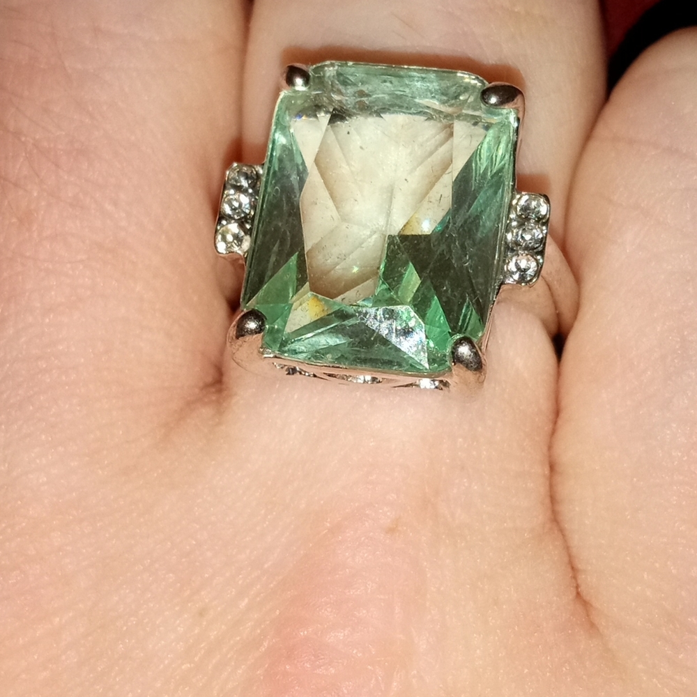 Ring - Picture 5 of 5